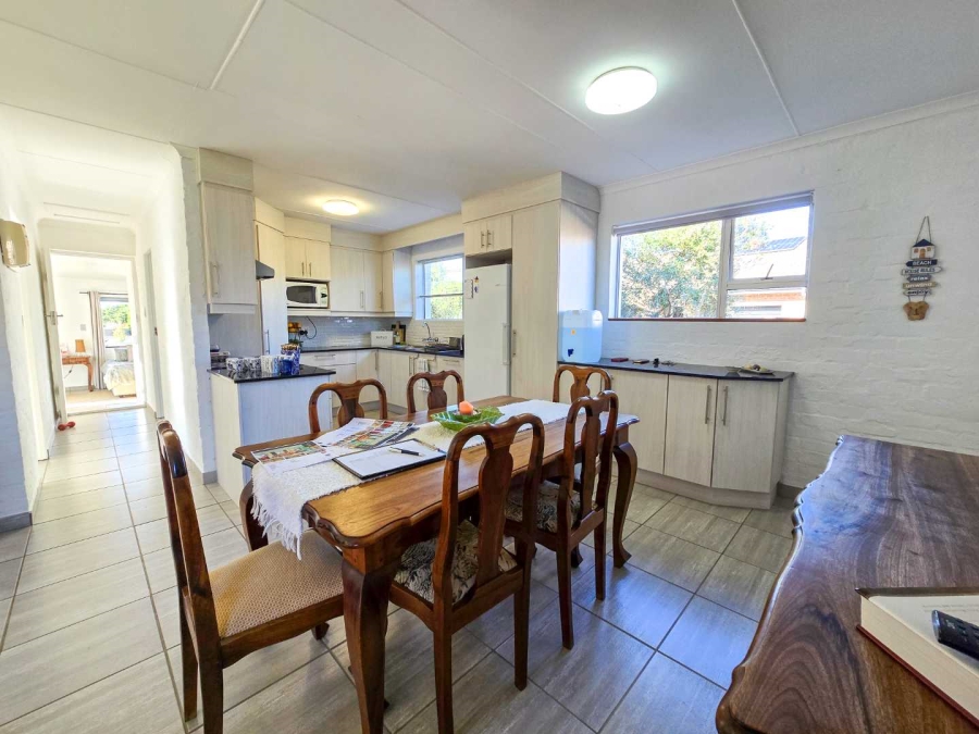 2 Bedroom Property for Sale in Stilbaai Wes Western Cape